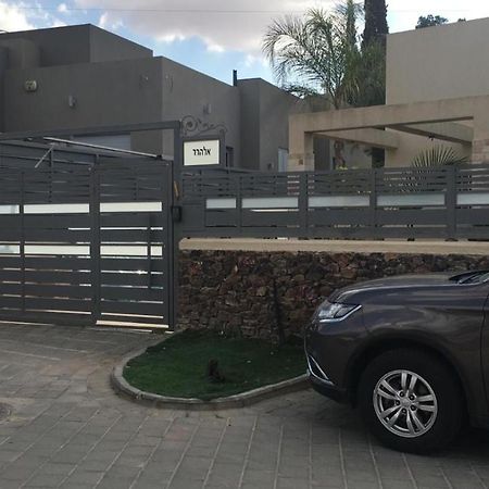Rom Hatayelet Arad Exterior foto